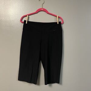 Nike Dri-FIT Women's Black Capri Pants Quick Dry Athletic Med